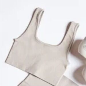 OUAI X SETACTIVE SET SIZE SMALL